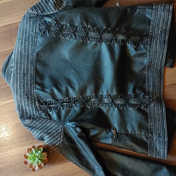 🖤Oxygen Collections Leather/Denim Jacket🖤 - Picture 4 of 4